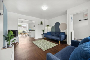 Home from home Modern 3 bed house, sleeps 6, private parking, WiFi Leamington Spa
